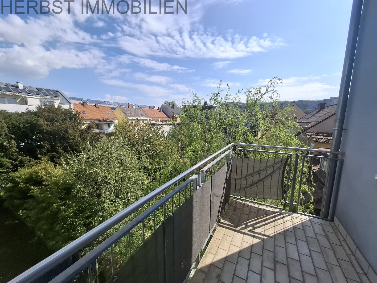EGGENBERG: SCHÖNES ZUHAUSE MIT BALKON IM 2. OG OHNE LIFT+KELLER+NÄHE UKH WEST 