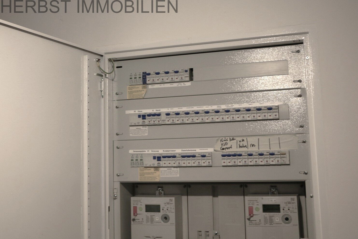Verteilerkasten -Vorkeller Verteilerkasten -Vorkeller